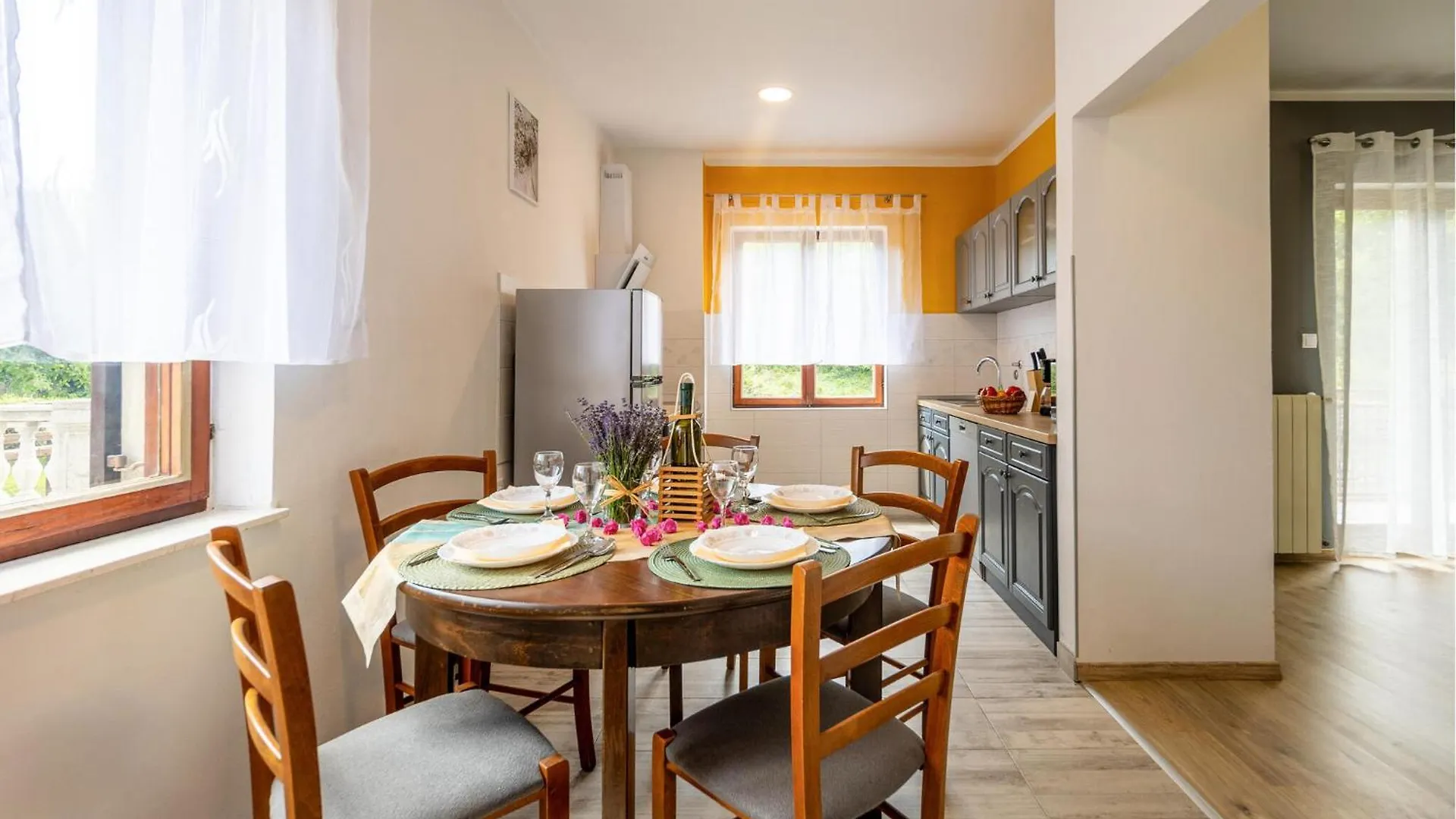 Gorgeous Apartment In Bresca With Kitchen Breza 0*,