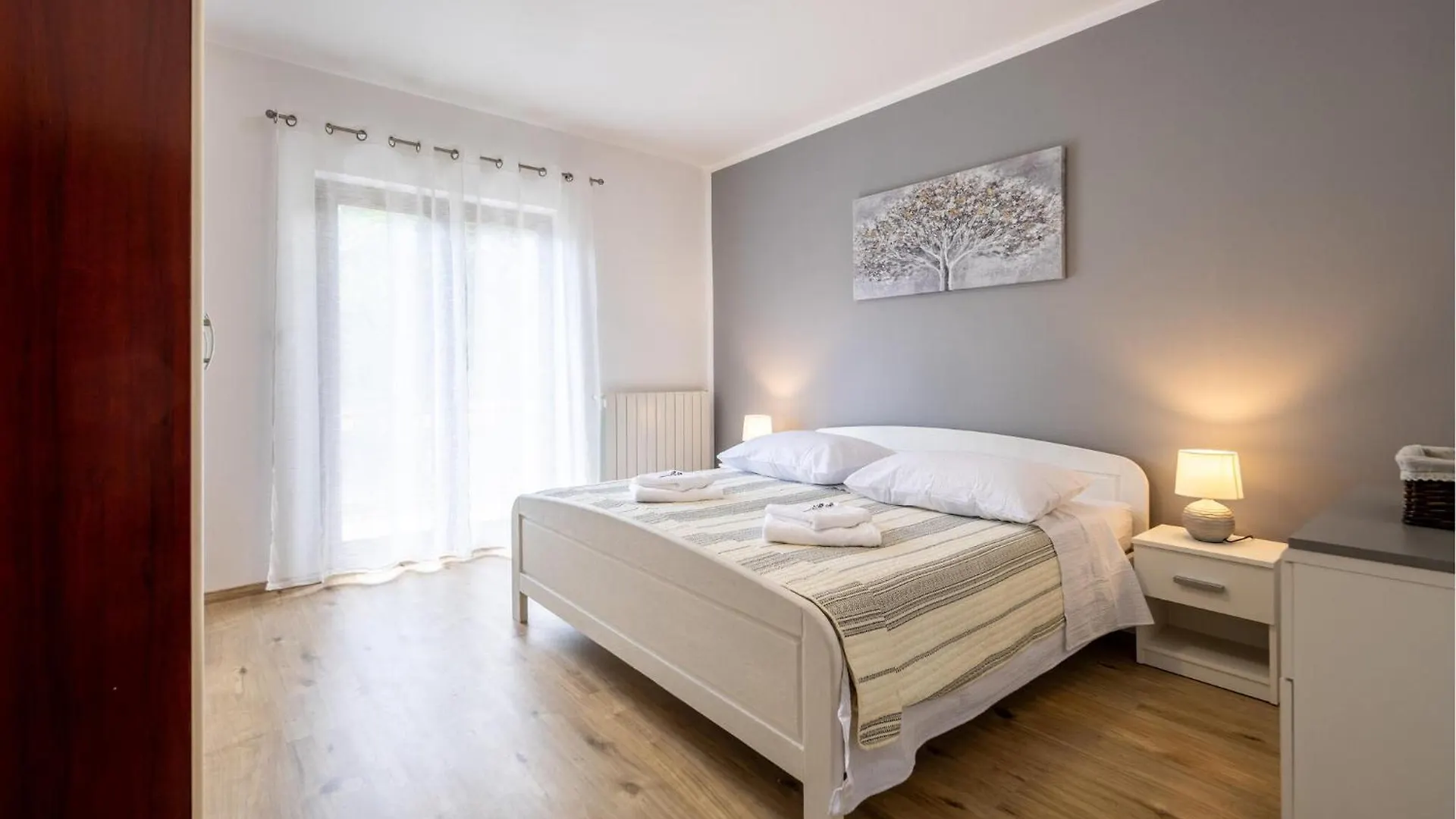 Gorgeous Apartment In Bresca With Kitchen Breza Croazia